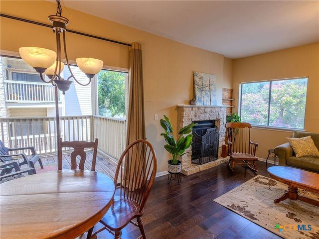 1013 Chestnut Street C-4, San Marcos, TX 78666