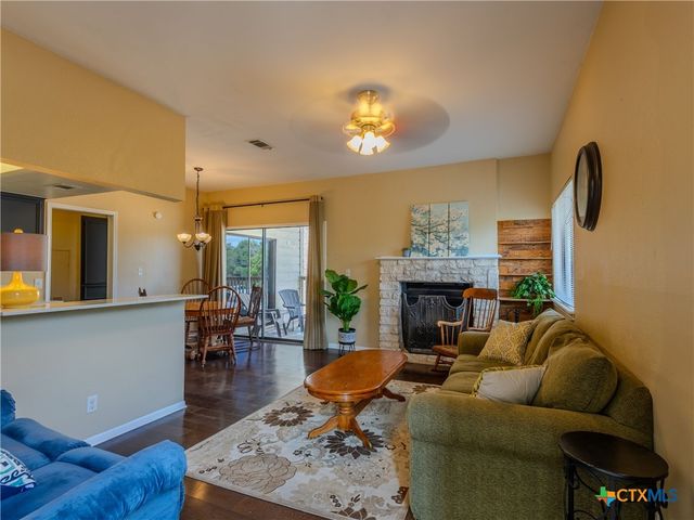 1013 Chestnut Street C-4, San Marcos, TX 78666