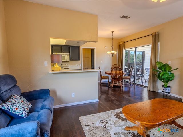 1013 Chestnut Street C-4, San Marcos, TX 78666