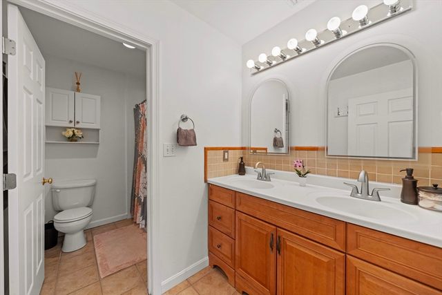 718-R Cabot St, Beverly, MA 01915