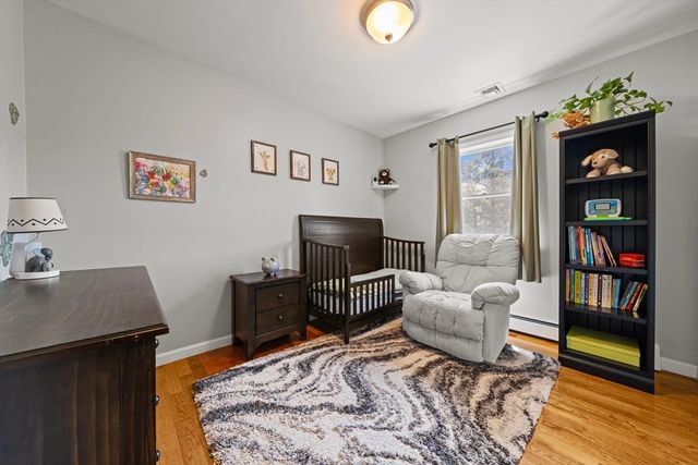 718-R Cabot St, Beverly, MA 01915