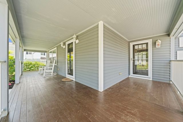 718-R Cabot St, Beverly, MA 01915