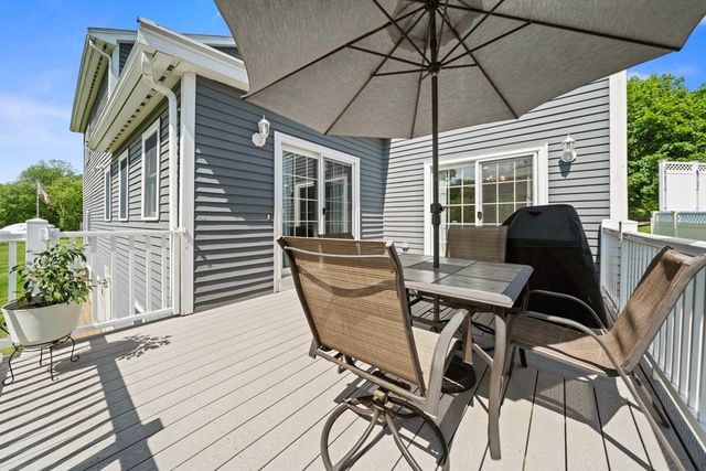 718-R Cabot St, Beverly, MA 01915