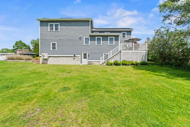 718-R Cabot St, Beverly, MA 01915