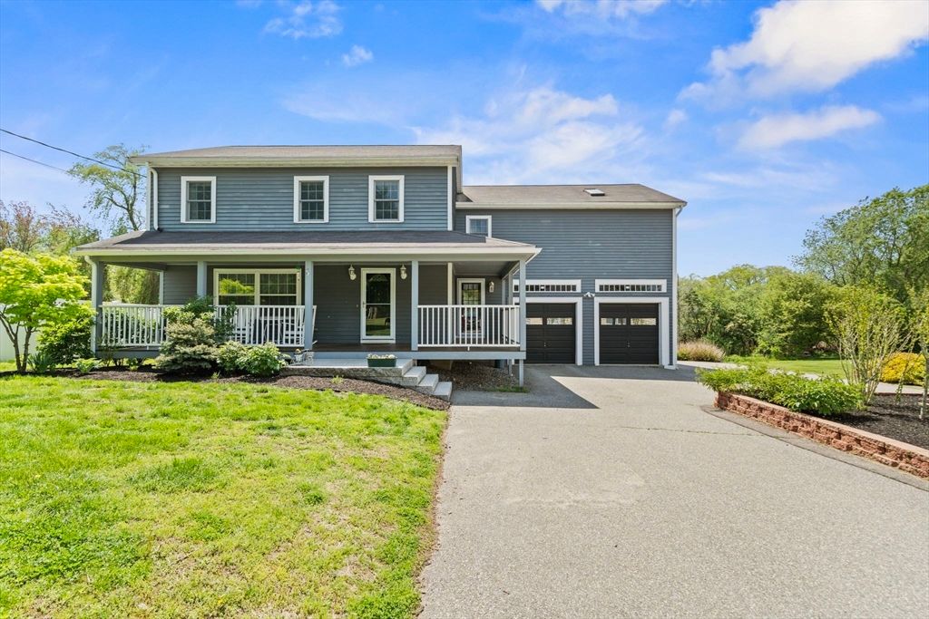 718-R Cabot St, Beverly, MA 01915