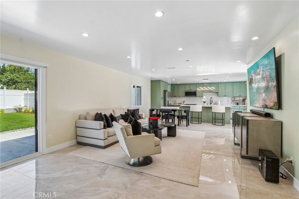 22241 Wyandotte, Canoga Park, CA 91303 — photo 3