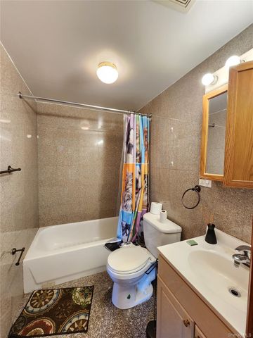 3018 23rd Street, Astoria, NY 11102