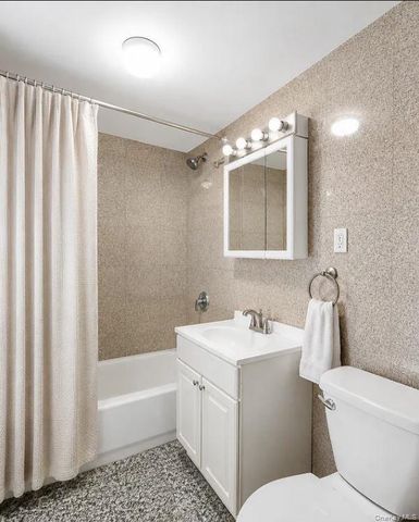 3018 23rd Street, Astoria, NY 11102
