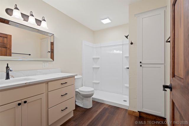 25649 S 606 Lane, Grove, OK 74344