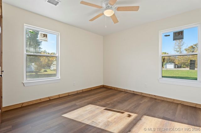 25649 S 606 Lane, Grove, OK 74344