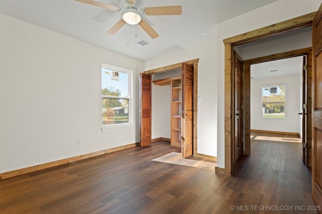 25649 S 606 Lane, Grove, OK 74344