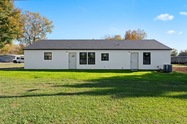 25649 S 606 Lane, Grove, OK 74344