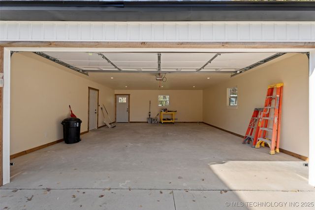 25649 S 606 Lane, Grove, OK 74344