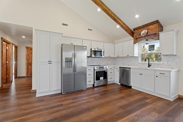 25649 S 606 Lane, Grove, OK 74344