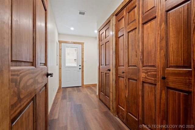 25649 S 606 Lane, Grove, OK 74344