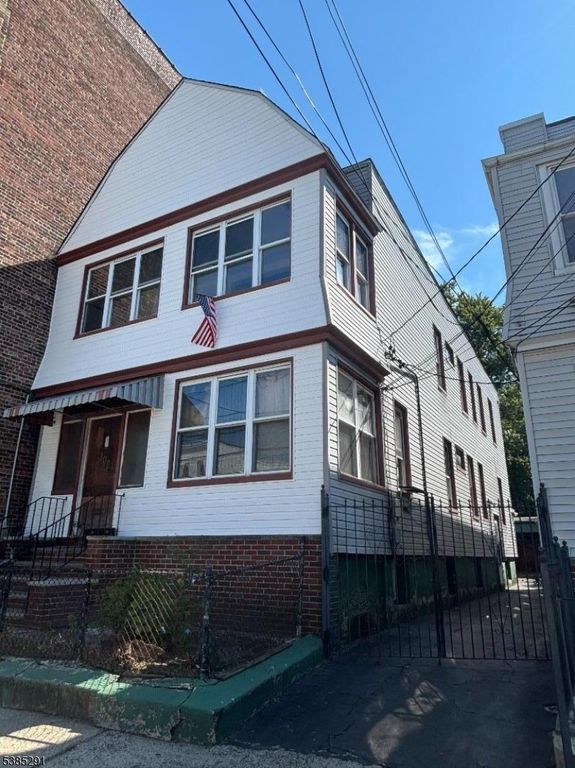 108 Rutgers Ave, Jersey City, NJ 07305
