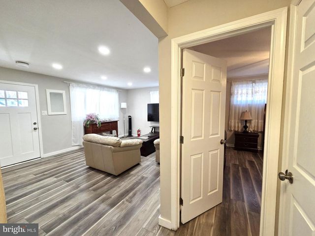 7613 WILHELM, Rosedale, MD 21237