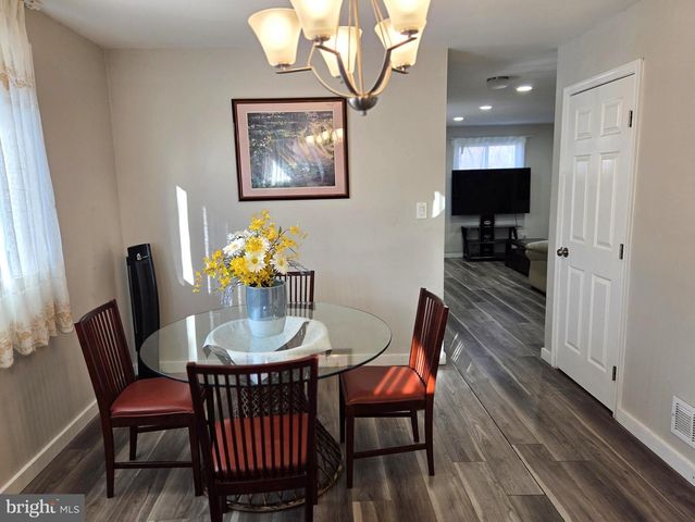 7613 WILHELM, Rosedale, MD 21237