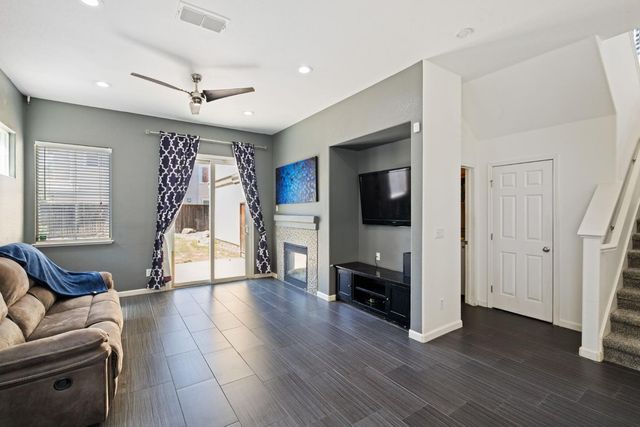 562 Ranger St, Oakdale, CA 95361