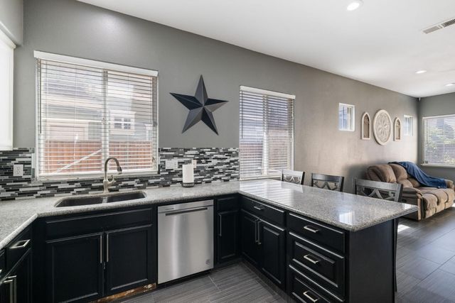 562 Ranger St, Oakdale, CA 95361