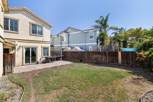 562 Ranger St, Oakdale, CA 95361