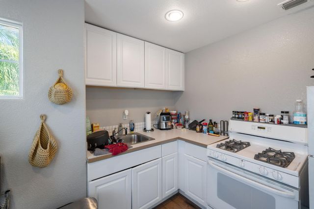 562 Ranger St, Oakdale, CA 95361