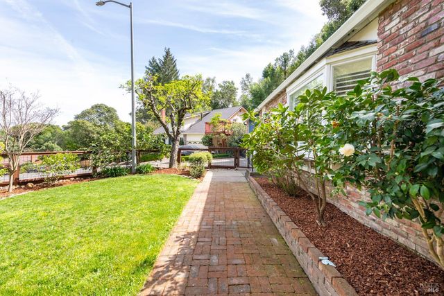 2051 Eldorado Ct, Novato, CA 94947