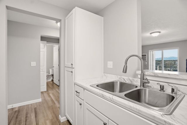 6121 E 6th Ave, Spokane Valley, WA 99212