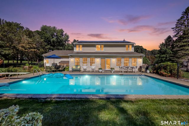 17 Huckleberry Drive South, Norwalk, CT 06850