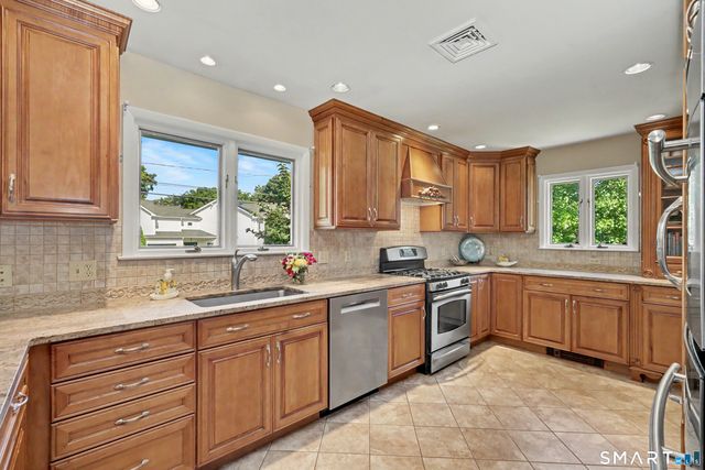 17 Huckleberry Drive South, Norwalk, CT 06850