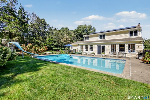 17 Huckleberry Drive South, Norwalk, CT 06850