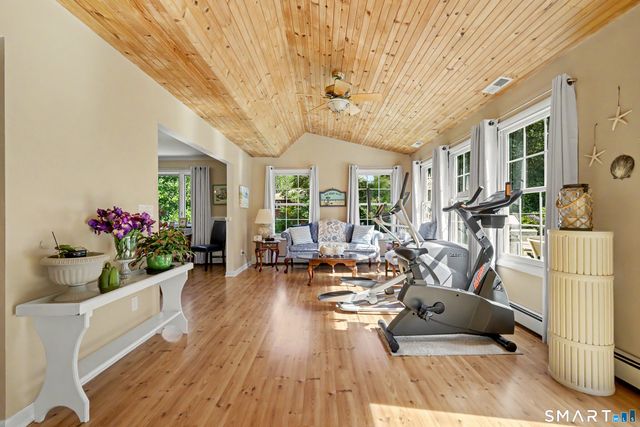 17 Huckleberry Drive South, Norwalk, CT 06850
