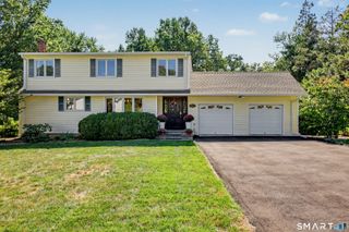 17 Huckleberry Drive South, Norwalk, CT 06850