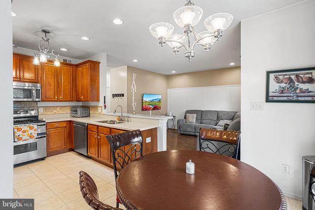 67 SENECA LN, Bordentown, NJ 08505