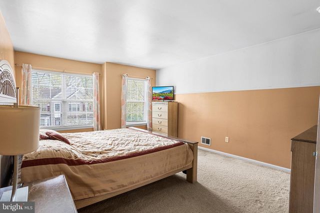 67 SENECA LN, Bordentown, NJ 08505