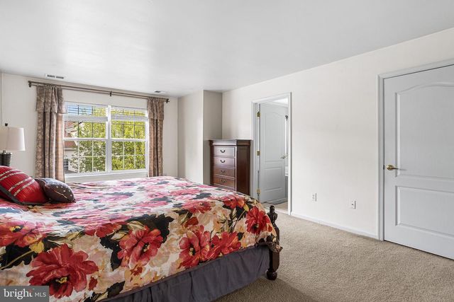 67 SENECA LN, Bordentown, NJ 08505