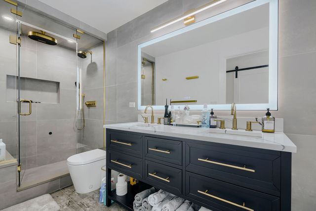 2 E Erie Street 1511, Chicago, IL 60611