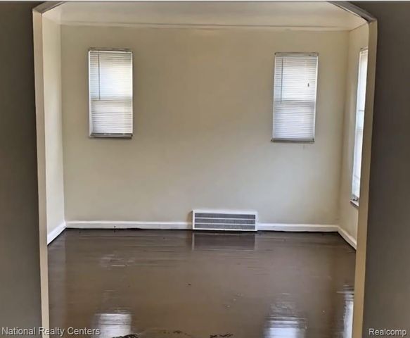 8227 Coyle Street, Detroit, MI 48228