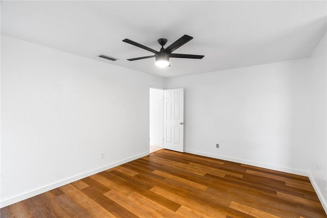 1620 Memorial Pkwy, Portland, TX 78374