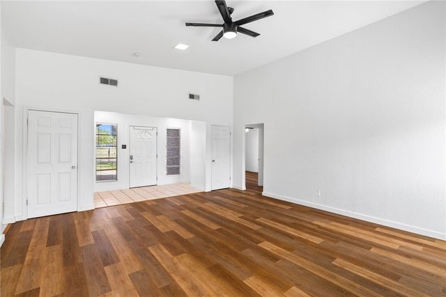1620 Memorial Pkwy, Portland, TX 78374