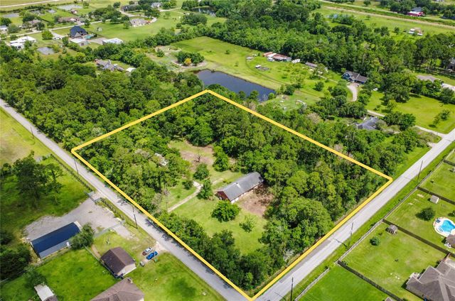 2101 Avenue L, Santa Fe, TX 77510