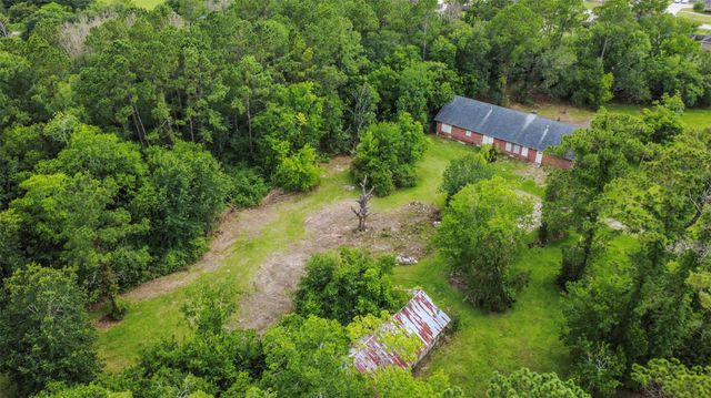 2101 Avenue L, Santa Fe, TX 77510