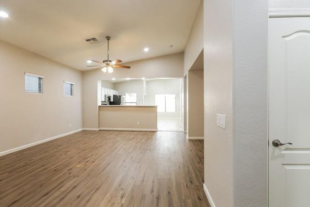 7110 W Superior Avenue, Phoenix, AZ 85043
