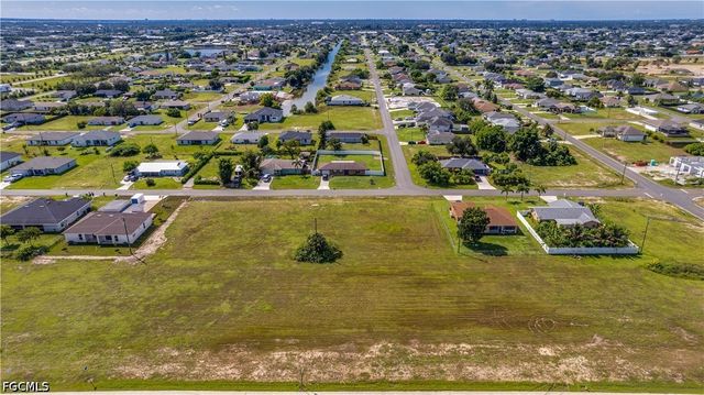 1316 Diplomat PKWY E, Cape Coral, FL 33909