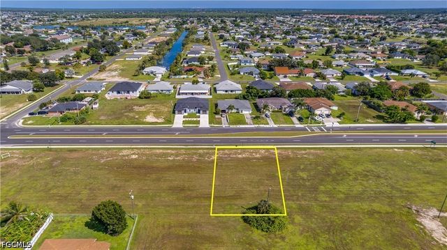 1316 Diplomat PKWY E, Cape Coral, FL 33909