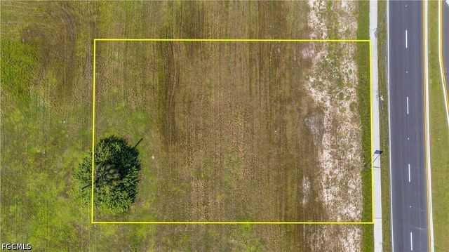 1316 Diplomat PKWY E, Cape Coral, FL 33909