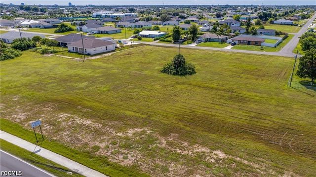 1316 Diplomat PKWY E, Cape Coral, FL 33909