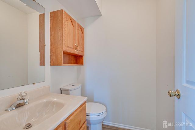 5 Heritage Square, Sayreville, NJ 08872