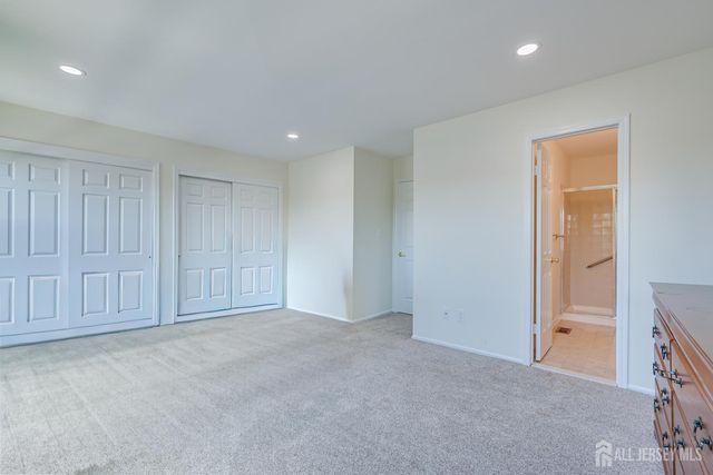 5 Heritage Square, Sayreville, NJ 08872