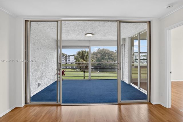 1831 Sabal Palm Dr 306, Davie, FL 33324